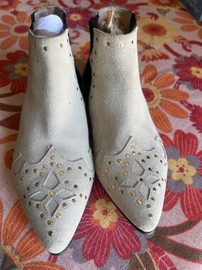 Pointed Toe Suede Ankle Booties with Gold Stud Accents - Cream